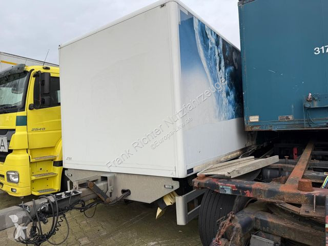 Aanhanger  Clausing,Brandschaden bed. Fahrbe