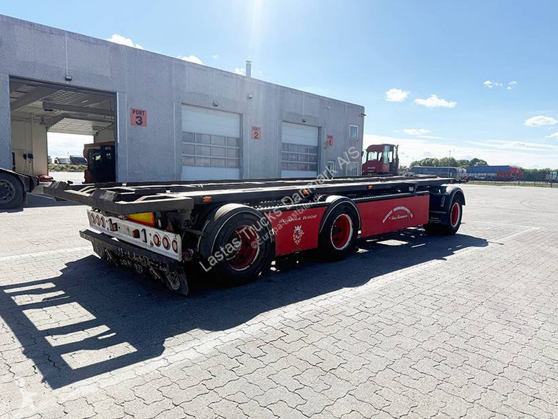 مقطورة  Transfer trailer / Abrollzentralanhänger