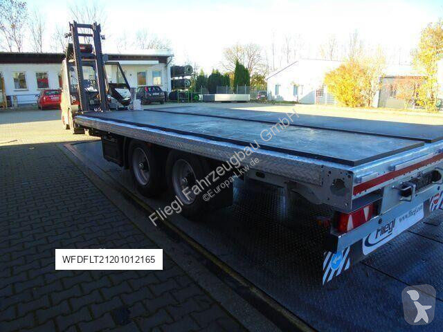 Pótkocsi Fliegl TPS 118 Bau