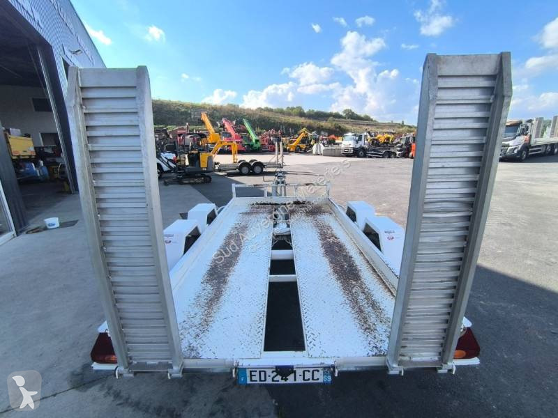 Moiroud Porte engins 3.5T 2 essieux trailer