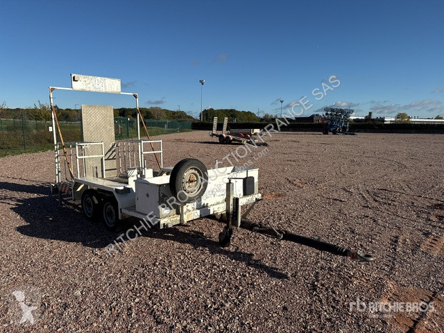 6RP132 trailer