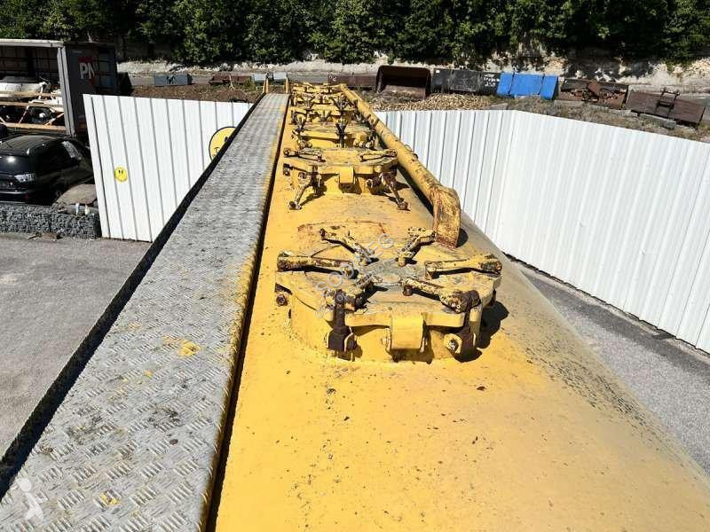 Semirimorchio Fruehauf  A CHAUX 2 ESSIEUX