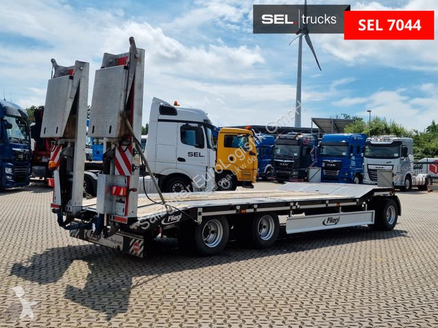 Släp Fliegl DTS 300 / Rampen