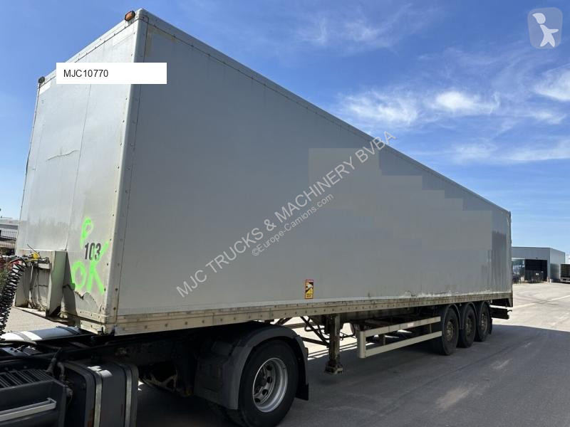 Semitrailer Renders 3  AXLES MB - CLOSED BOX -...