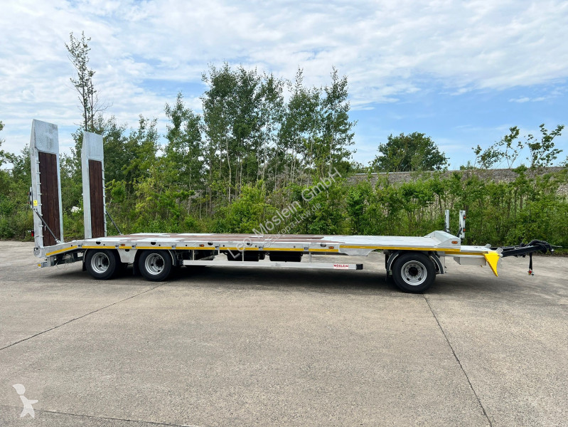 Remorca  T 3-9,20 F  3 Achs Tieflader mit...