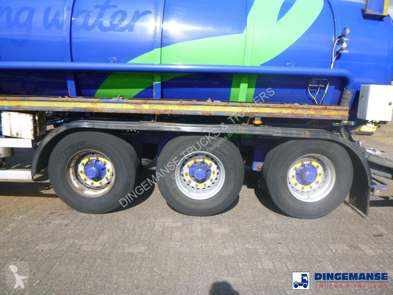 مقطورة  Vacuum tank inox 29.5 m3 / 1 comp