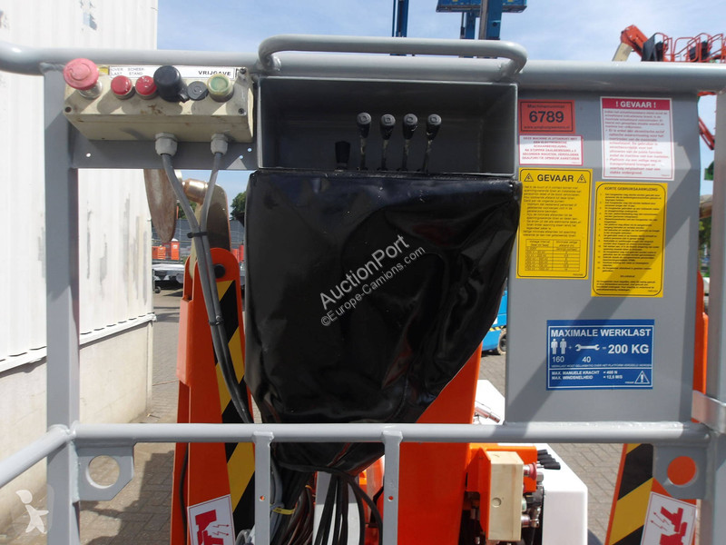 مقطورة Niftylift 120TAC