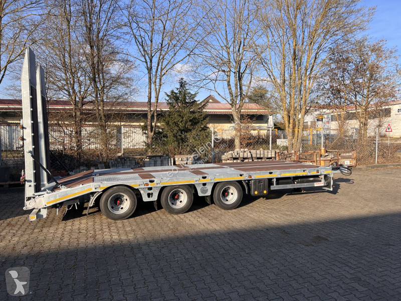Anhænger  TT 32 Zugrohr gerade  34 t GG Tridem-...