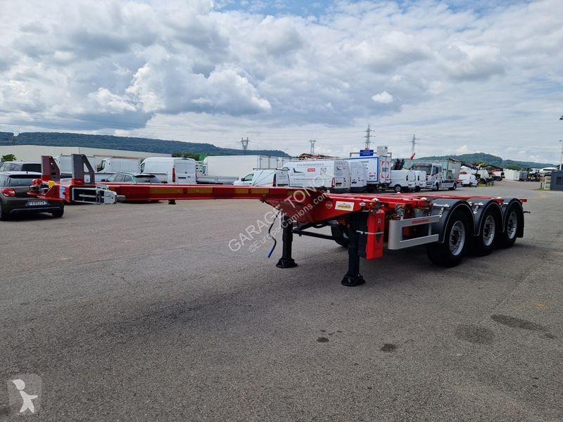 Semitrailer Kässbohrer  PORTE CONTAINERS...