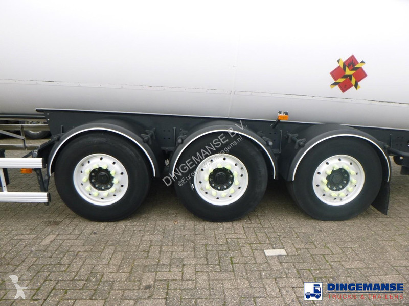 مقطورة  Gas tank steel 51.5 m3 / 1 comp