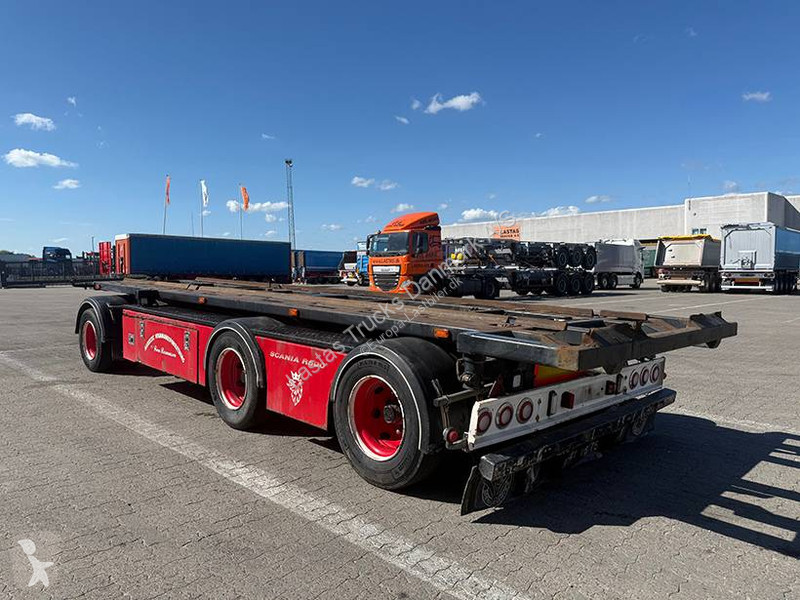 مقطورة  Transfer trailer / Abrollzentralanhänger
