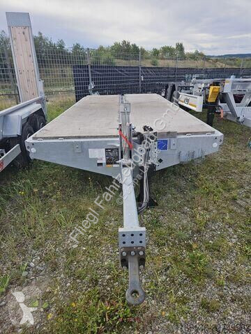 Pótkocsi Fliegl TPS 118 Bau