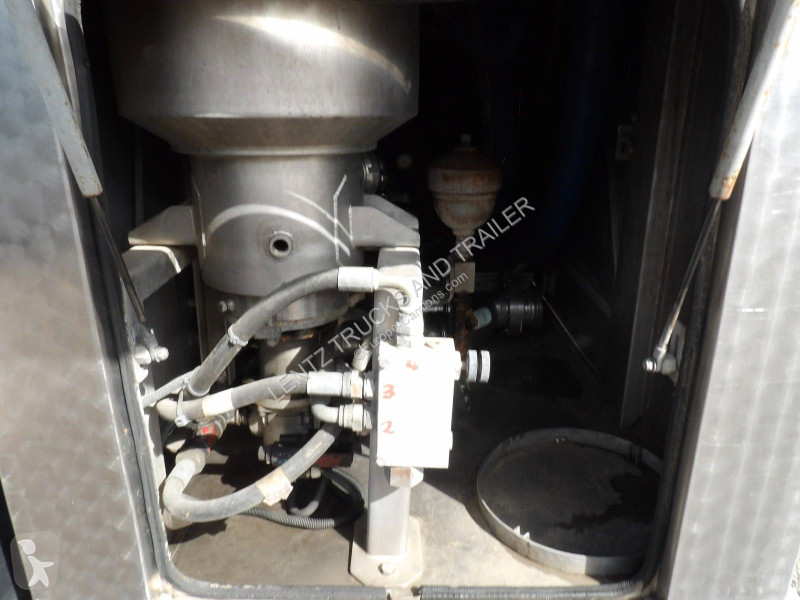Прицеп Magyar MILCHAUFLIEGER-TRIDEC-PUMPE-31500L