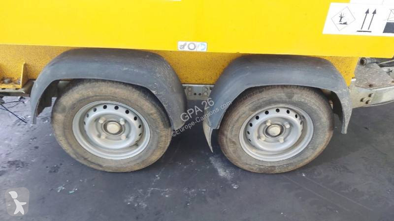 Chieftain TC960 trailer