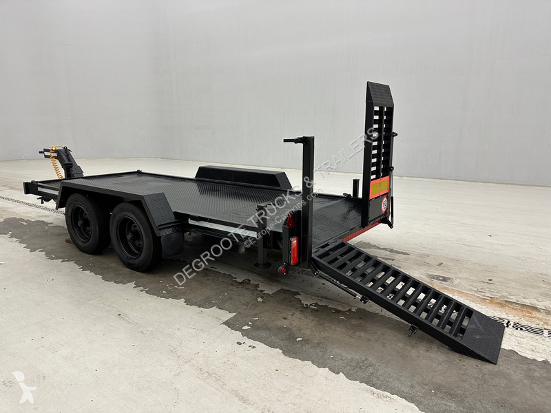 Plateau trailer