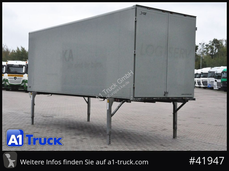 7,45, Möbelkoffer, Lichtband, Filzwände,...