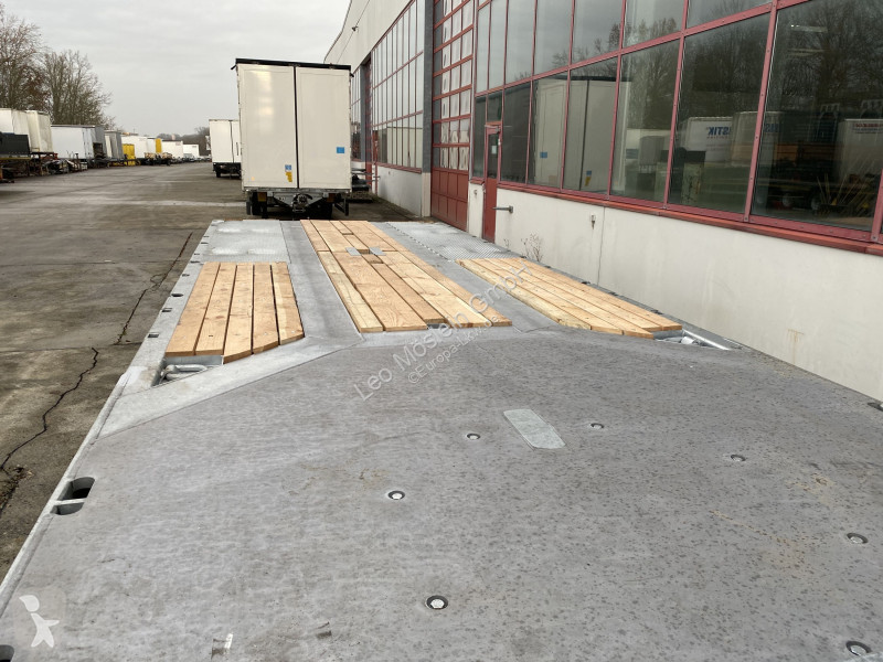Remorca  T 3-8,20 P OR  3 Achs Tieflader...