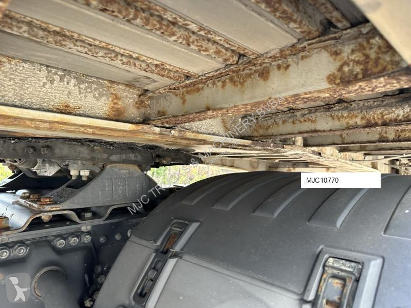 Semitrailer Renders 3  AXLES MB - CLOSED BOX -...