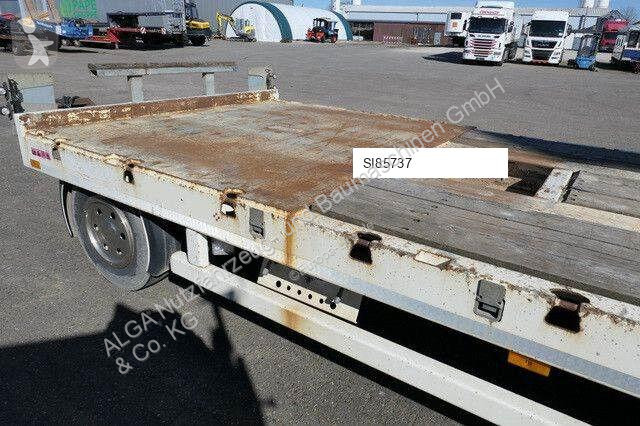 مقطورة  AT-P300/durchgehendes Bett, 9,4 m. lang