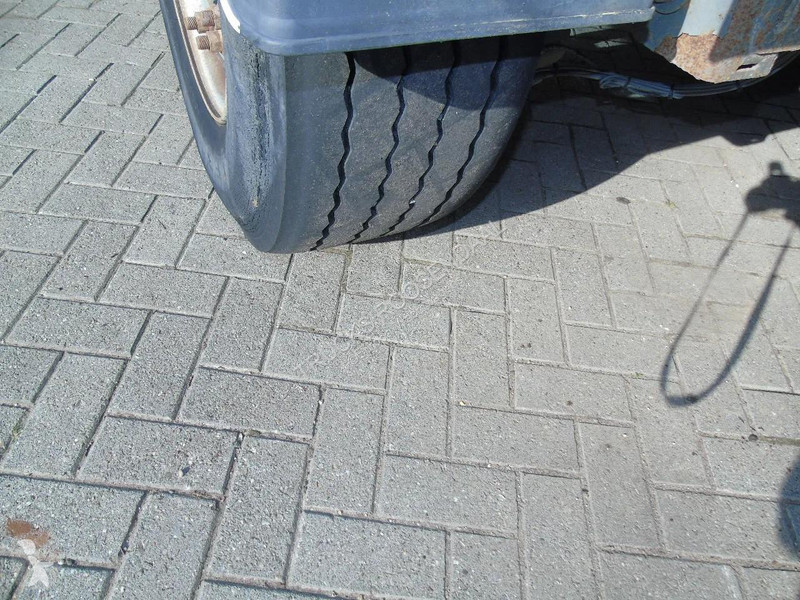 مقطورة LAG 2x axle + big cylinder + perfect status