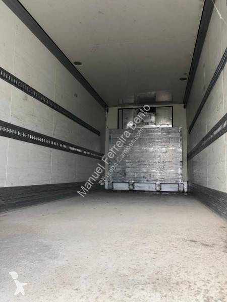 مقطورة Schmitz Cargobull KD 18