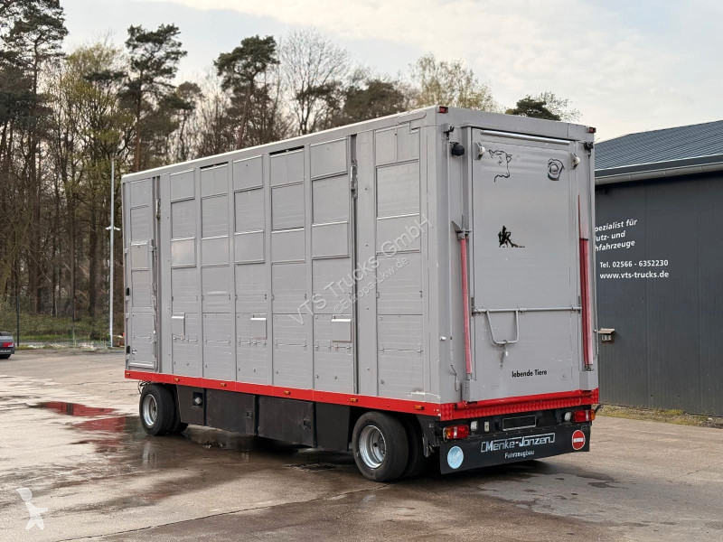 مقطورة  3.Stock mit Aggregat Tränke Durchladetüren