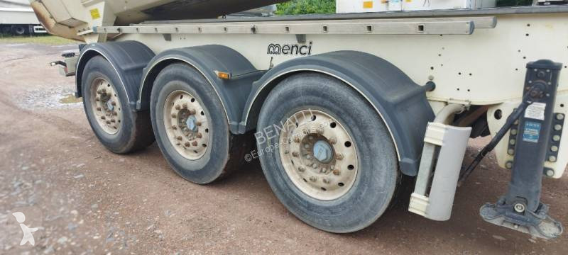نصف مقطورة Menci