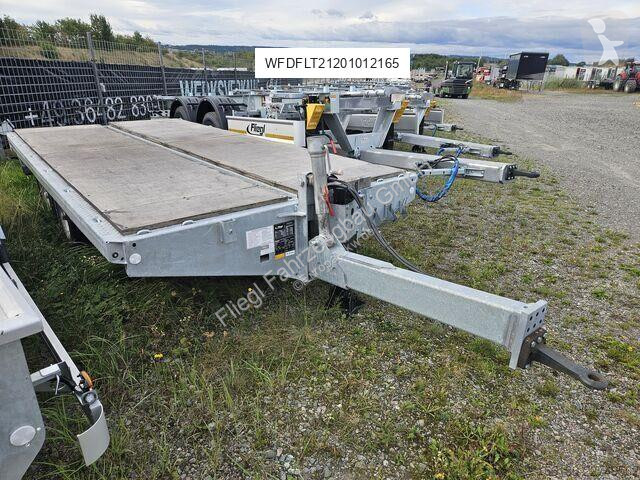 Pótkocsi Fliegl TPS 118 Bau