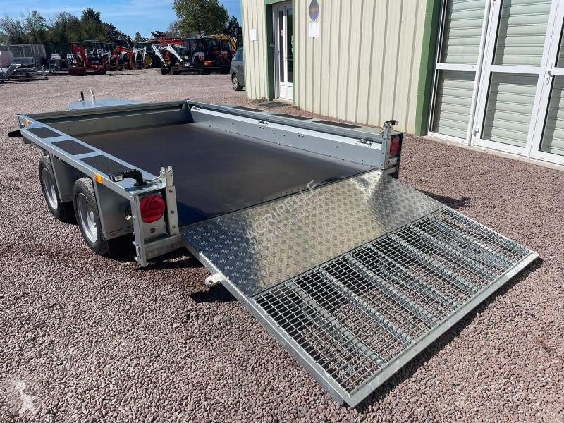 Превоз на строителна техника Ifor Williams GX 106