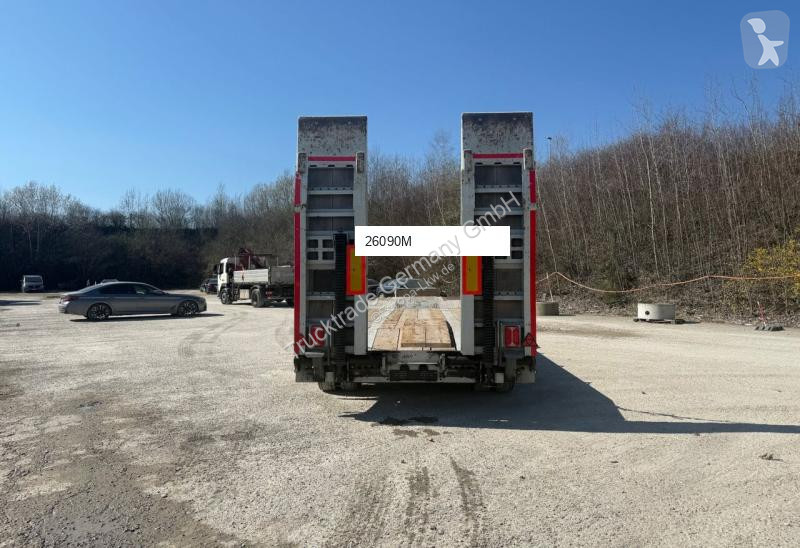 مقطورة Schwarzmüller 663 AZ Tieflader