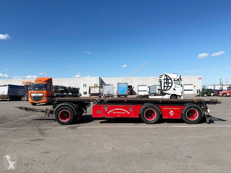 مقطورة  Transfer trailer / Abrollzentralanhänger