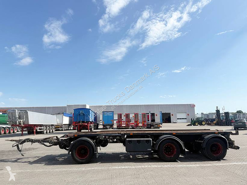 مقطورة  Transfer trailer / Abrollzentralanhänger