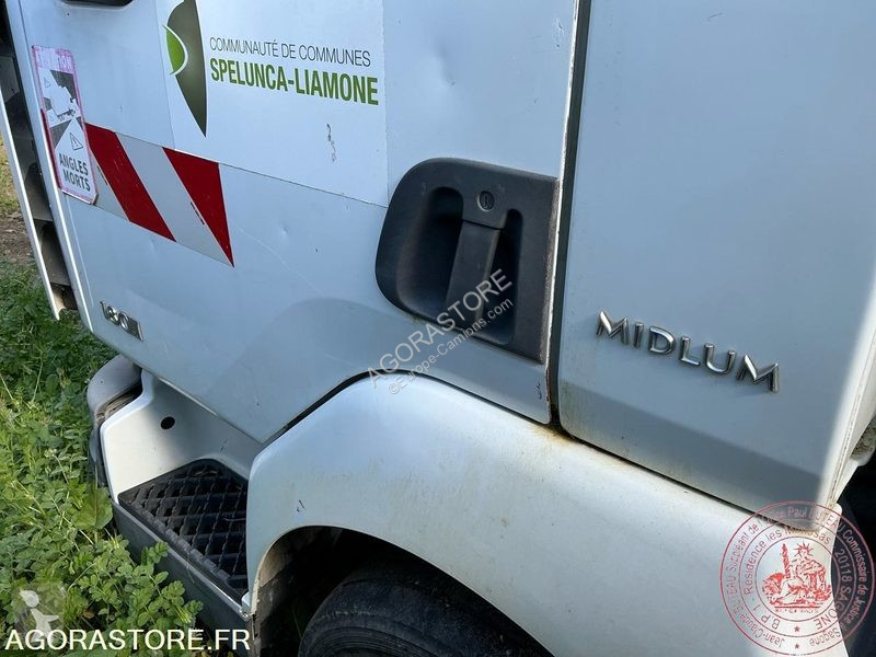 Грузовик Renault MIDLUM