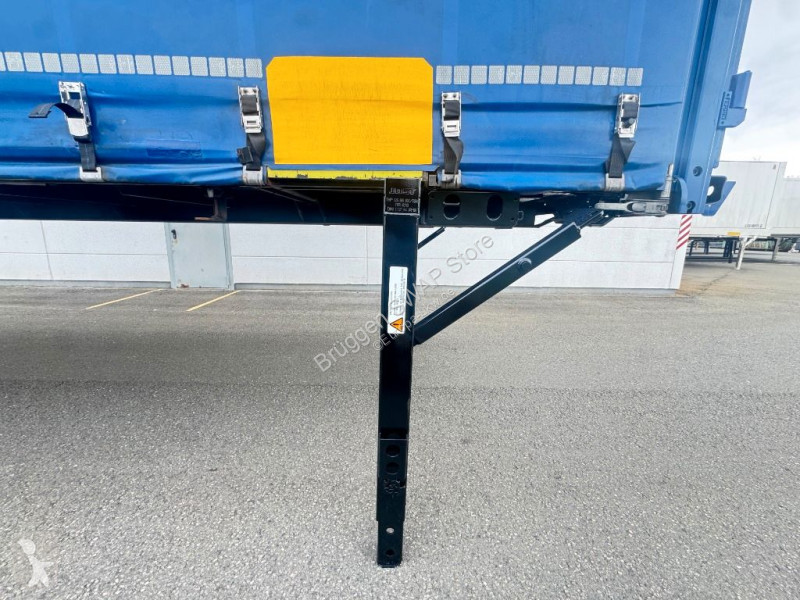 Přívěs Kögel Heck mit Portaltüren