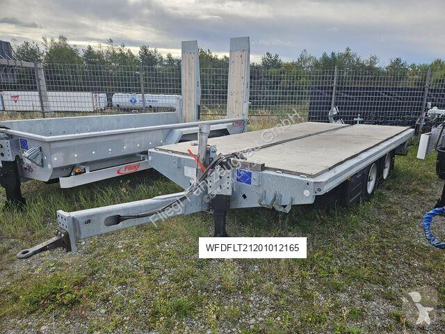 Pótkocsi Fliegl TPS 118 Bau