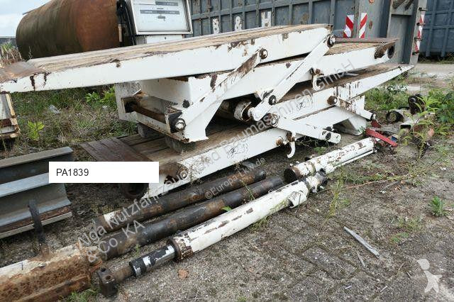 Remorca Müller-Mitteltal hydr. Auffahrrampen...