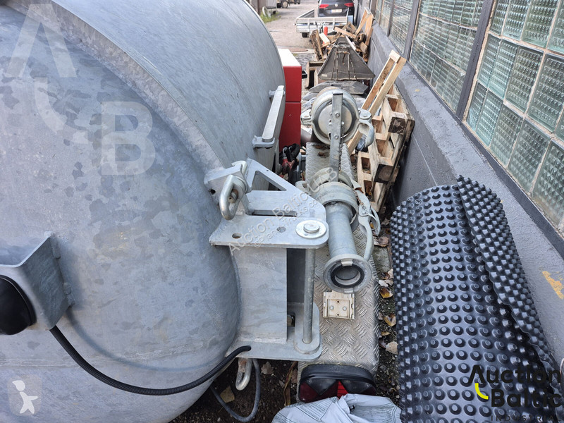 مقطورة  Equipment MVT 2000