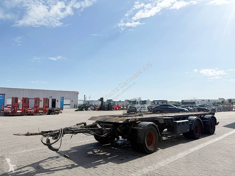 مقطورة  Transfer trailer / Abrollzentralanhänger