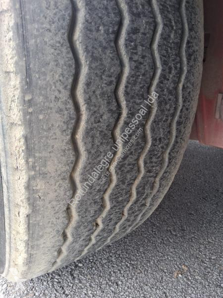 مقطورة Coder  34T c/ cavilhas porta contentores