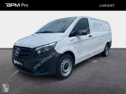 Fourgon long Mercedes