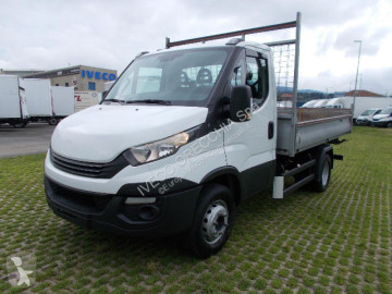 Con volquete Iveco
