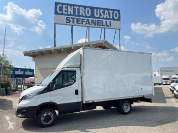Caja cerrada Iveco