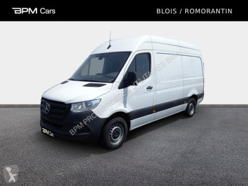Fourgon utilitaire Mercedes