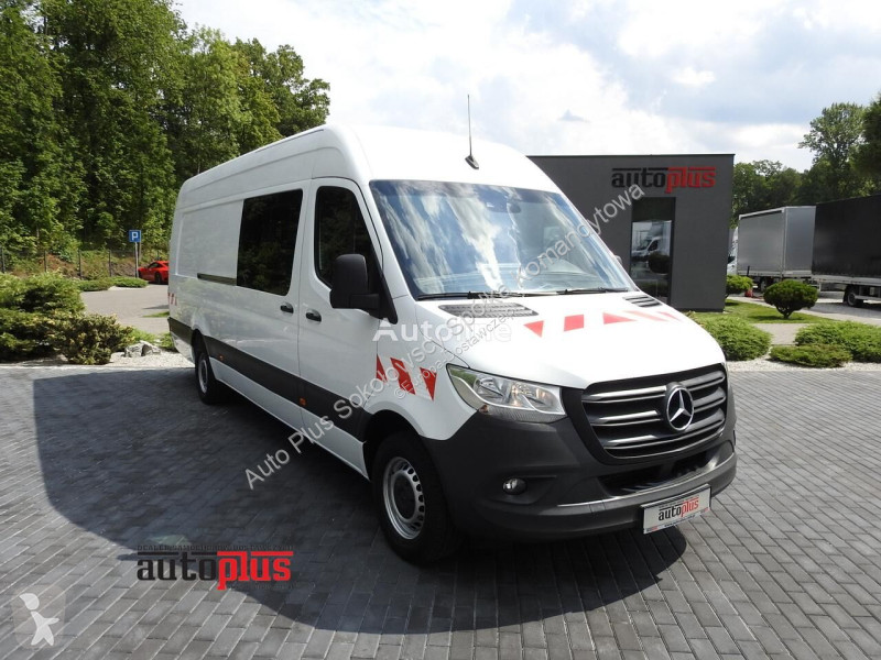 Véhicule utilitaire Mercedes SPRINTER FURGON...