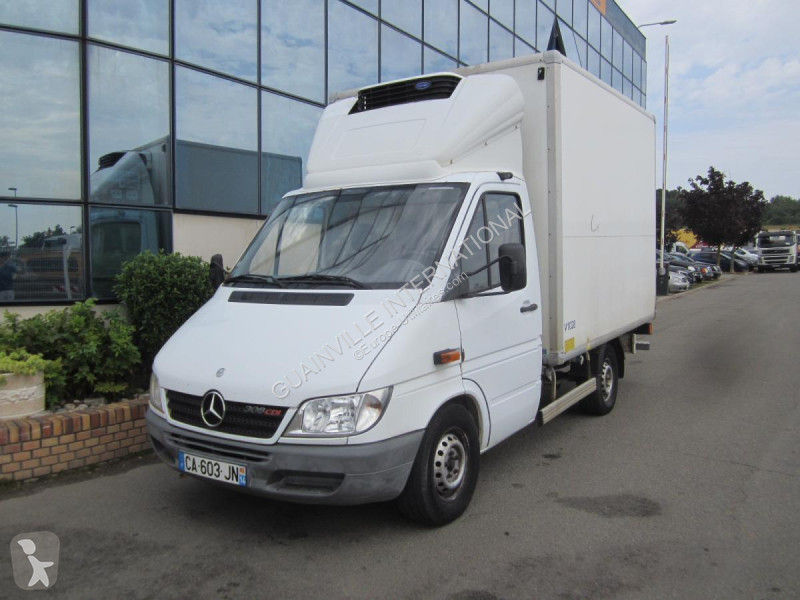 Véhicule utilitaire Mercedes