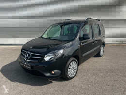 Samochód Mercedes