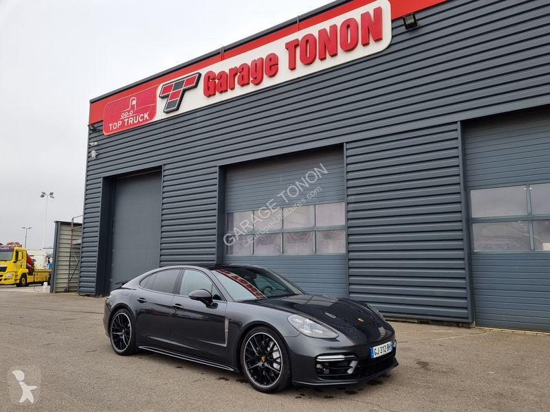 Véhicule utilitaire Porsche