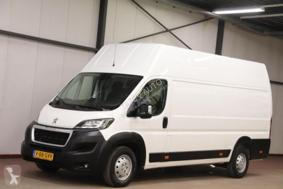 Fourgon utilitaire Peugeot