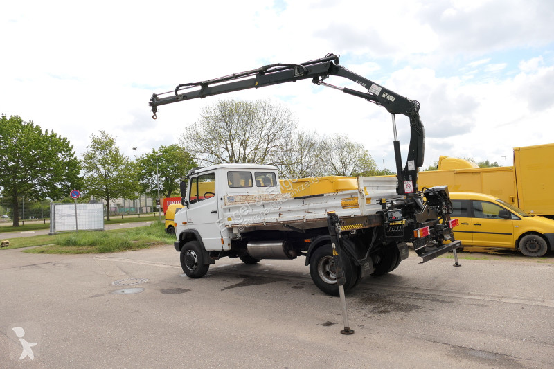 Furgoneta Mercedes Vario 816D mit Ladekran 3...