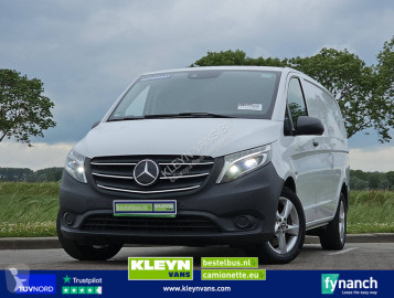 Fourgon utilitaire Mercedes